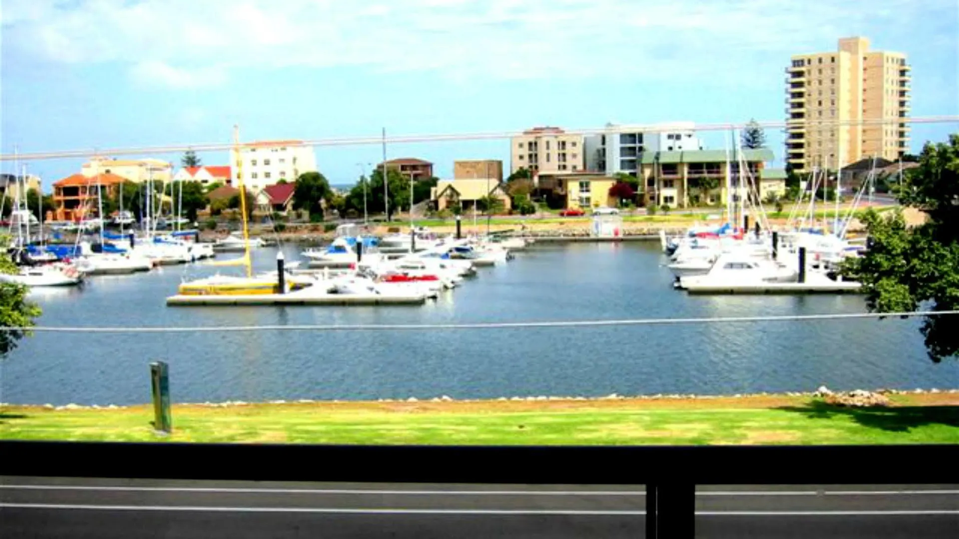 Bayswaterfront Apartments Adelaide